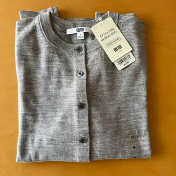 [ 새상품 ] UNIQLO 엑스트라 파인 메리노울 가디건 M 그레이