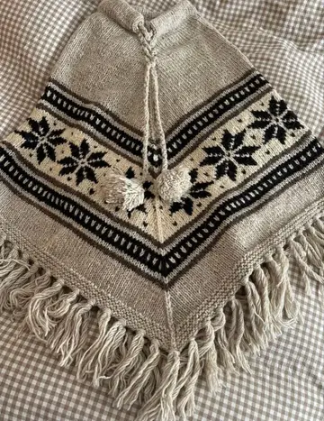 100% 울 미사용 눈꽃 패턴 그레이 판초