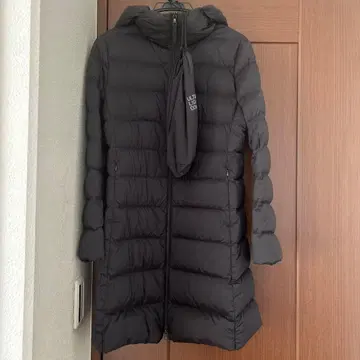 UNIQLO 울트라 라이트 후데트 다운 코트 블랙 M (복조리 포함)