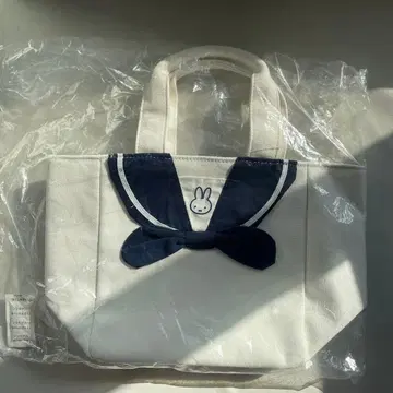 미피 x MIIA 콜라보 요코하마 한정판 세일러 백