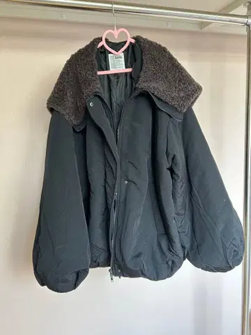 JaVa. 블랙 다운 자켓