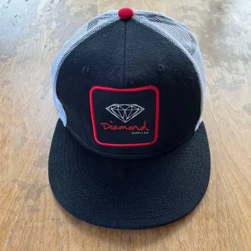 Diamond Supply Co. 트래커 캡 블랙/화이트