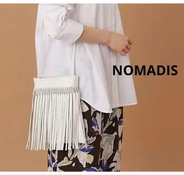 Nomadis 화이트 프린지 숄더백
