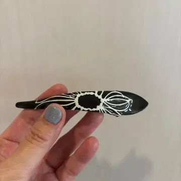 피카레 심플한 블랙 앤 화이트 헤어핀 블랙