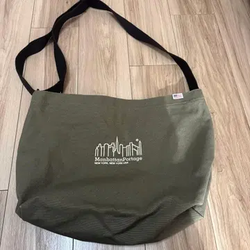 맨하탄 포티지 숄더백 올리브