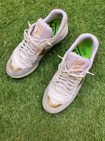 MUNICH 풋살화 화이트/골드