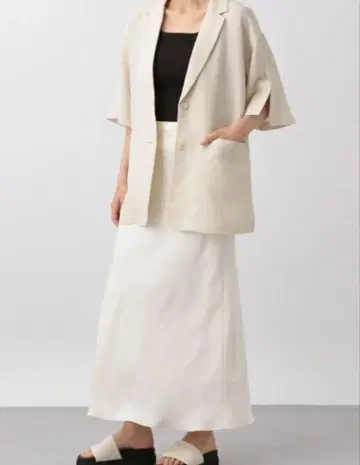 apart by 아파트바이 화이트 롱 스커트 완판템 M 사이즈