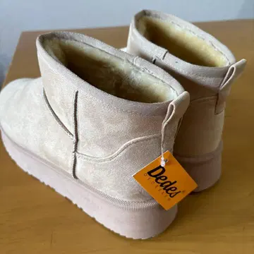 Dedes 베이지 무톤 부츠