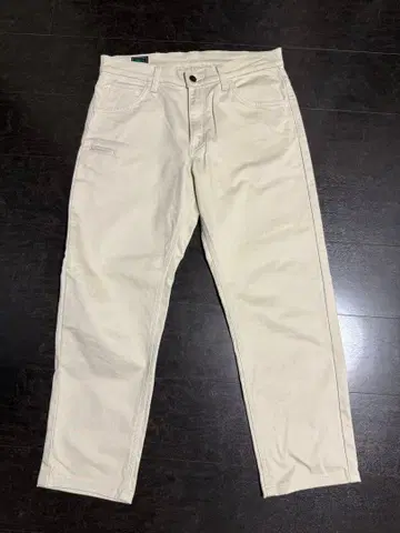 베이지 슬림핏 치노 팬츠