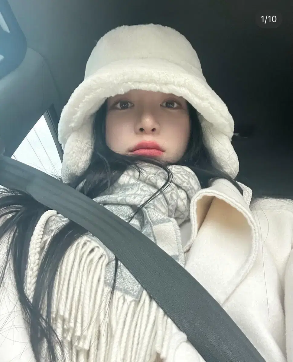 Grace U Dori Bucket Hat (Ivory/Black)