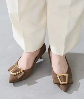 오리엔탈 트래픽 펌프스 브라운