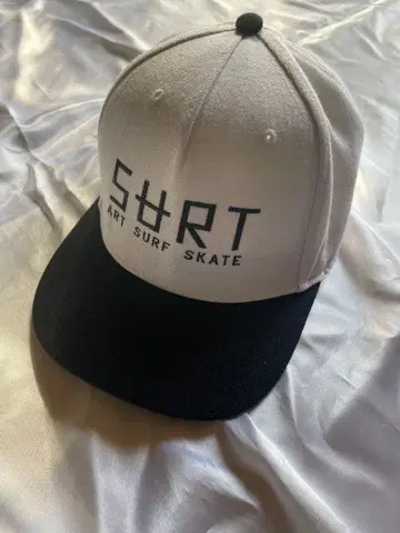 론 헤르만 x SART 콜라보 캡