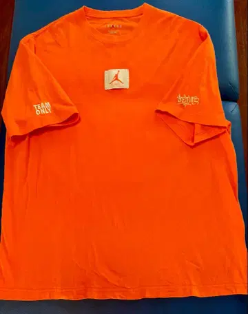조던 오렌지 티셔츠