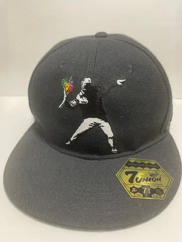 7union BANKSY FLOWER THROWER Navy 7 5/8