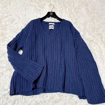 저널 스탠다드 리룸 해밀턴 라무즈울 V넥 니트