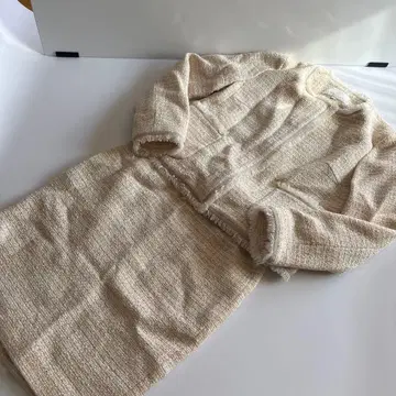 새상품급 뷰티&유스 트위드 노카라 스커트 수트 사이즈 S