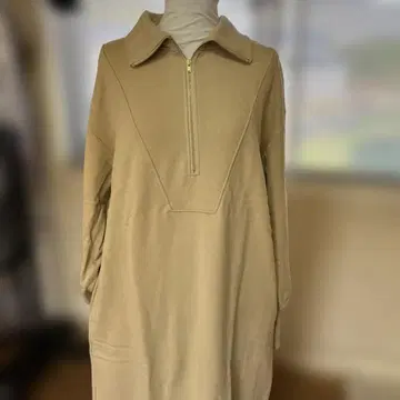 베이지 지퍼 원피스
