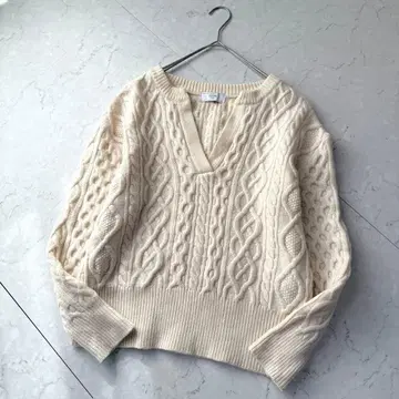 SLOBE IENA 케이블 스키퍼 니트 아이보리