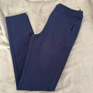 새상품 택 포함 Calvin Klein 네이비 스패츠 M 사이즈