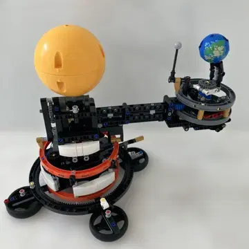 LEGO 테크닉 지구와 달의 공전 궤도 완성품