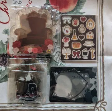 후쿠야 클래시컬 찻집 레드 & 블랙 세트