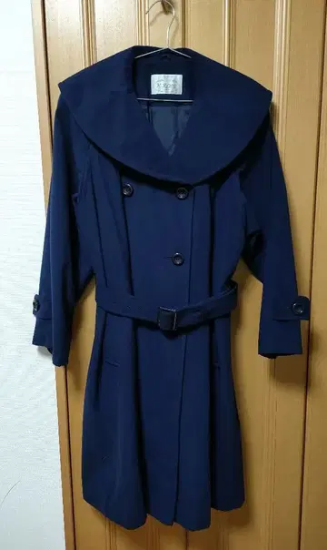 캐서린 로스 롱 코트