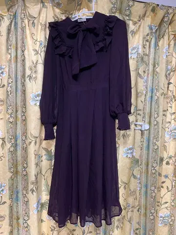 액시즈 버슬 원피스