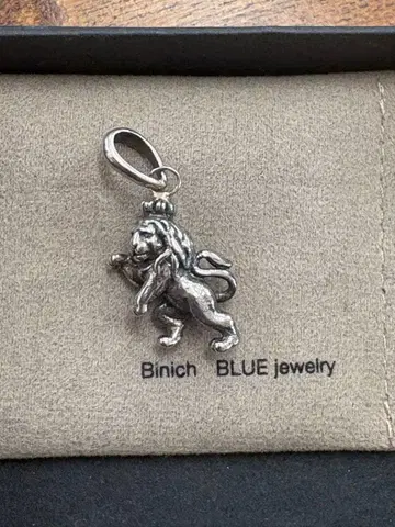 Binich BLUE jewelry 라이온 참