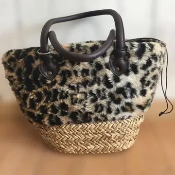 레오파드 무늬 퍼 핸드백