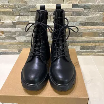 블랙 레이스업 부츠 사이드 지퍼