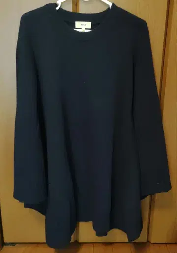 HYKE 네이비 오버 사이즈 니트 1