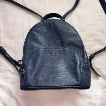 케이트 스페이드 네이비 백팩
