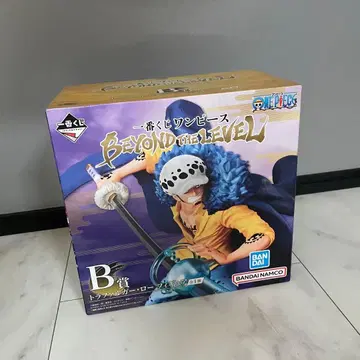 트라팔가 로 B상 피규어