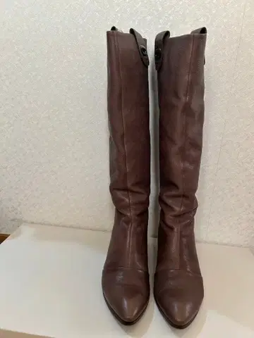 브라운 가죽 스틸레토 롱 부츠