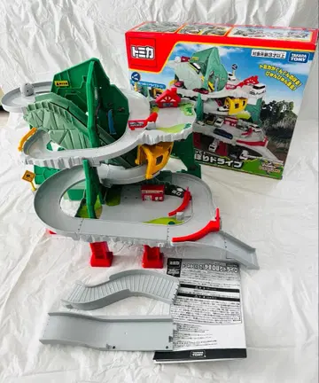 [토미카] 터널 통과! 산 오르기 드라이브