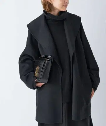 Deuxieme Classe Short 가운 코트 블랙