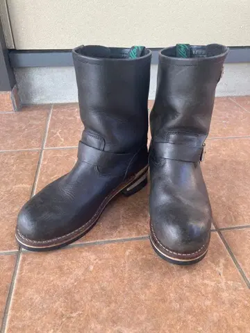 버클 달린 블랙 엔지니어 부츠