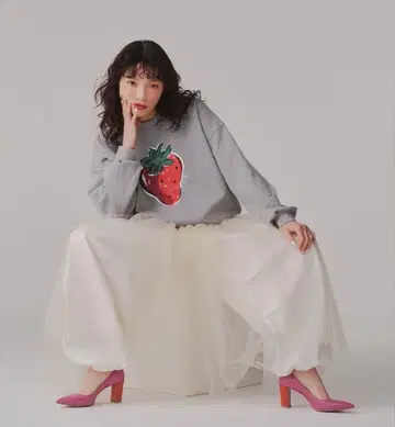 [poppy] 딸기 프린트 맨투맨