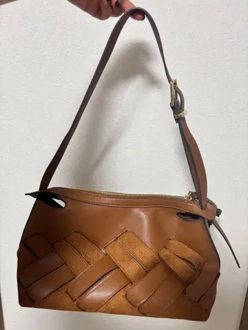 H&M 브라운 뜨개질 디자인 숄더백