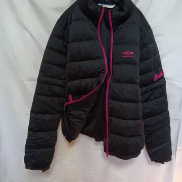 TIGORA 블랙 다운 자켓