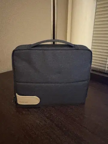 다크 그레이 트래블 파우치