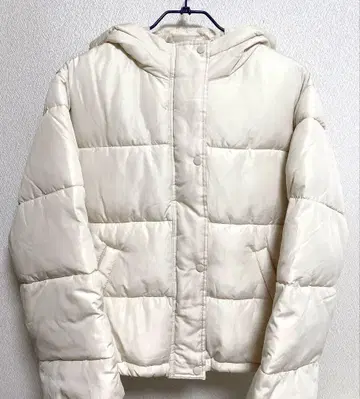 [ JaVa 자바 ] 숏 기장 후드 부착 충전솜 페이크 다운 코트