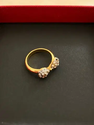 리본 모양 반지