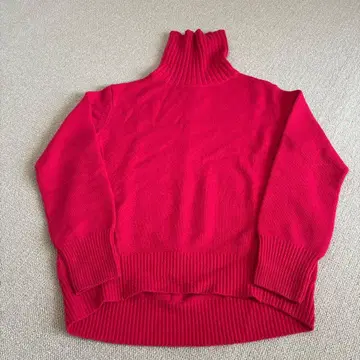 핑크색 터틀넥 니트 스웨터 긴팔