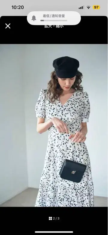 SNIDEL 도트 무늬 퍼프 슬리브 원피스