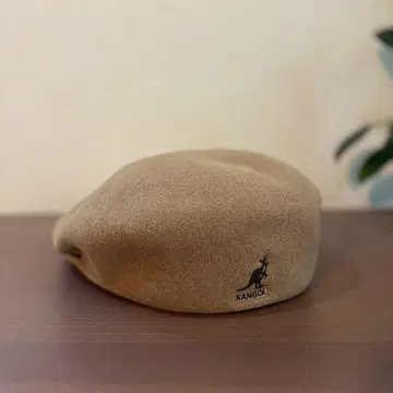 [ 캉골 ] 울 헌팅 캡 로고 자수