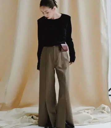 [ 신상 ] 아뉴앙스 센터 슬릿 스트레이트 팬츠 와이드 팬츠