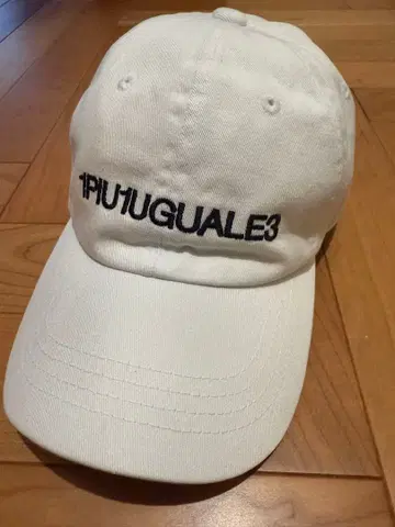 PIU1UGUALE3 화이트 캡