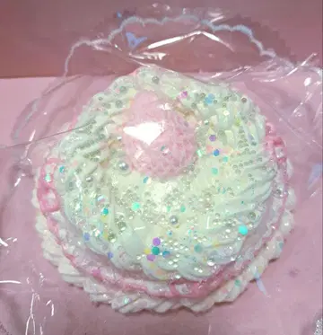 새상품 kikisquisy 쿠이 아이콘 케이크 딸기 케이크 XL