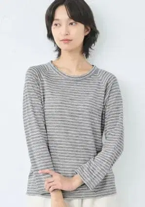 그레이와 화이트 스트라이프 긴팔 티셔츠